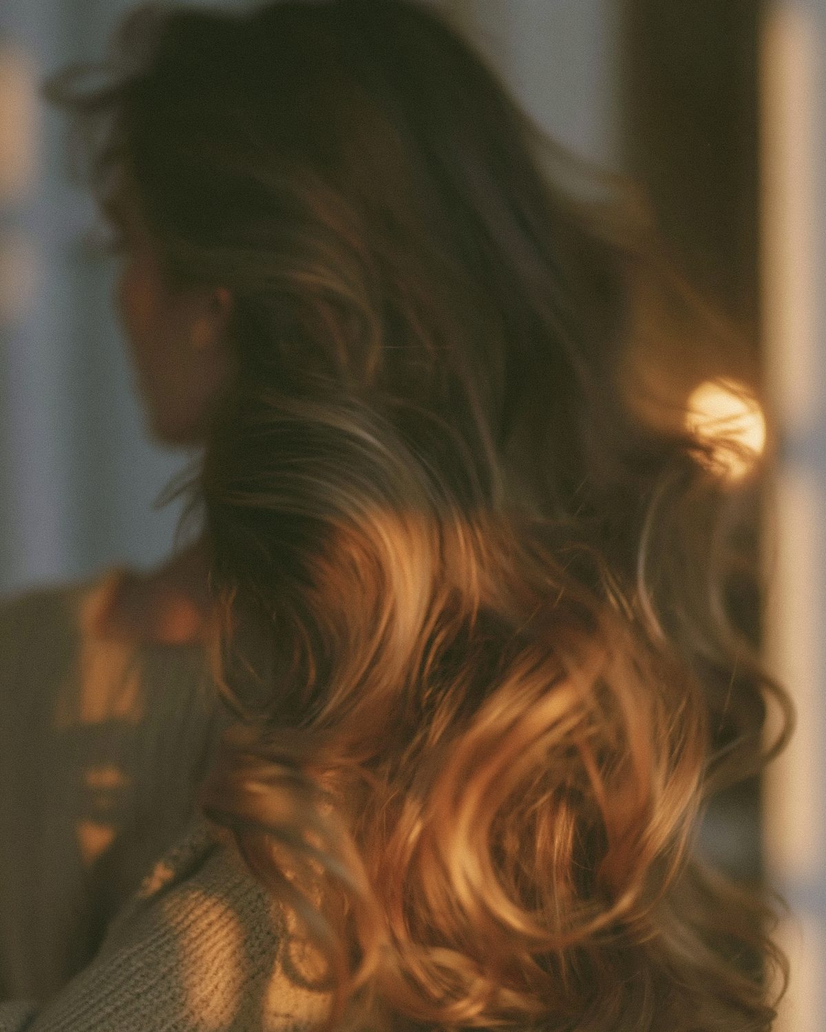 Långt hår med balayage i varma toner